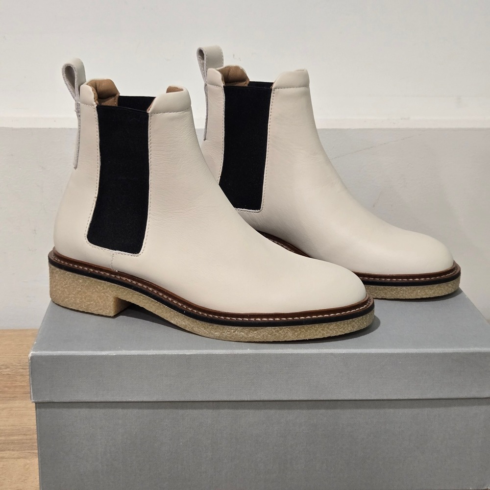 Everlane The Italian Chelsea Boot Womens 5 Soft White Leather Crepe Sole New